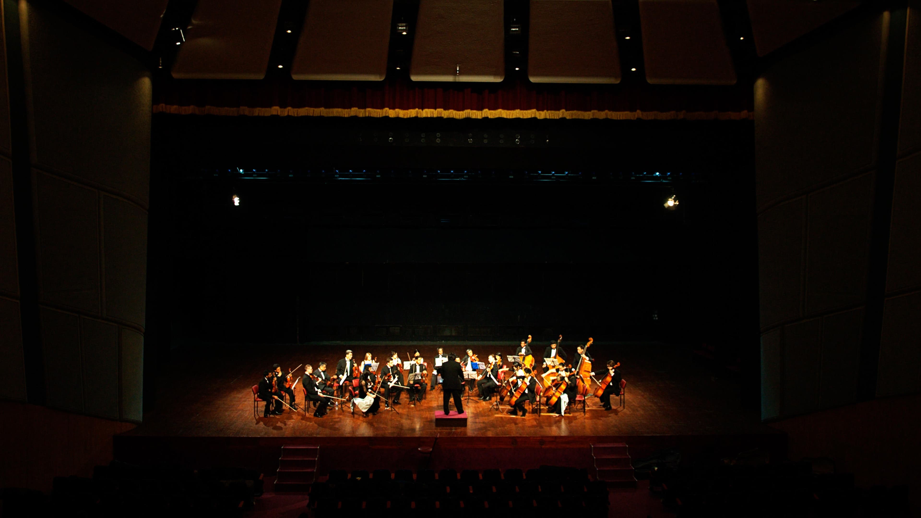 Clowes Memorial Hall