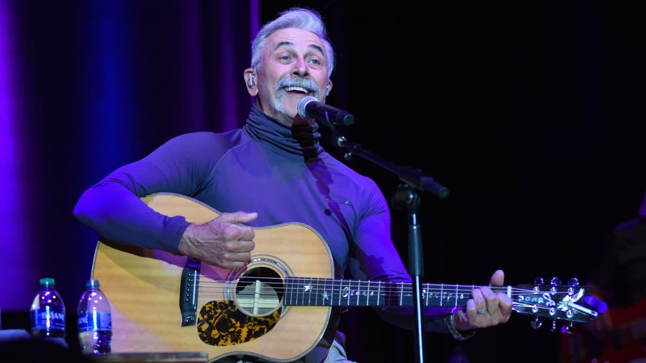 Aaron Tippin