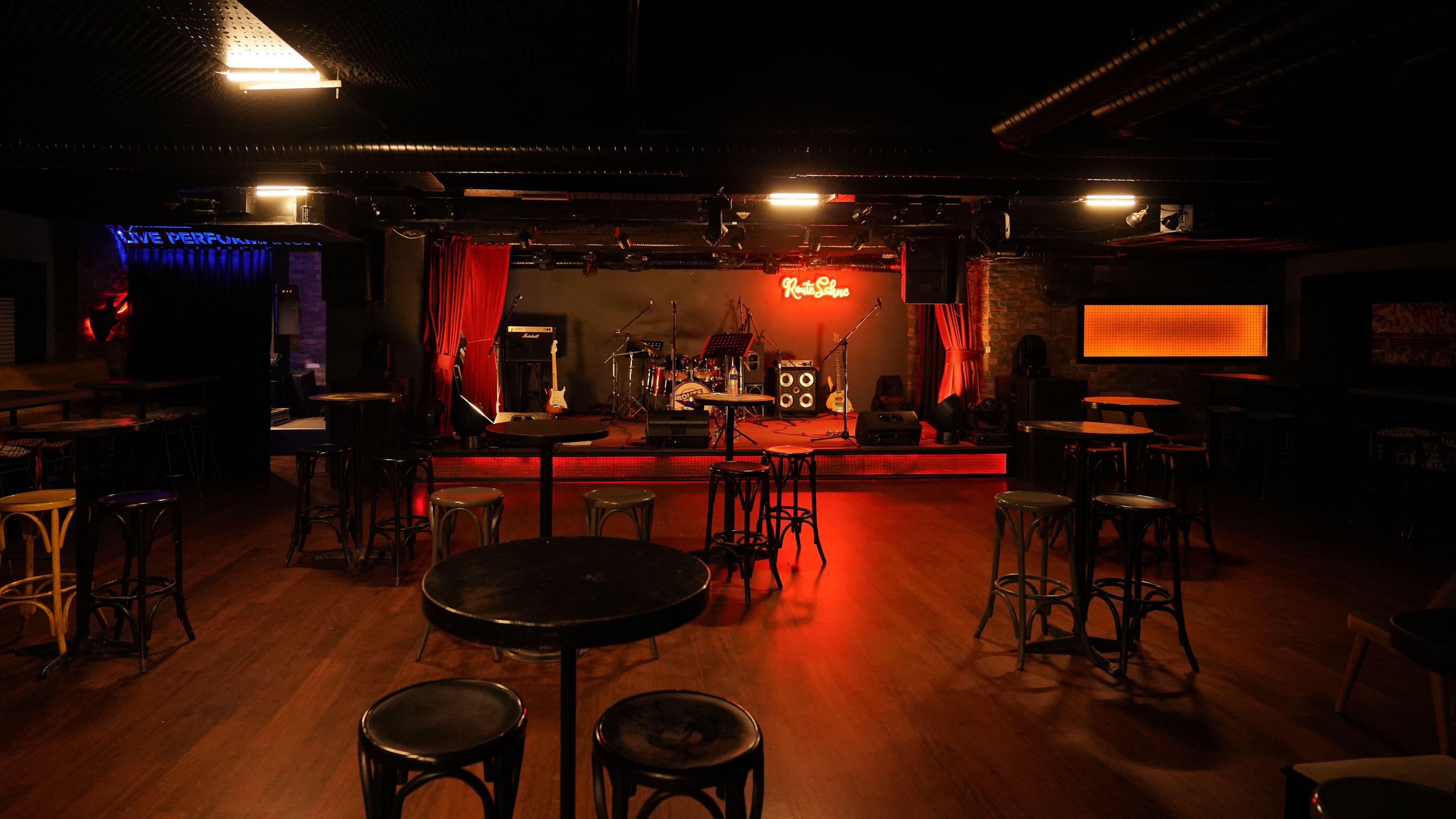 Hyena's Comedy Night Club - Fort Worth