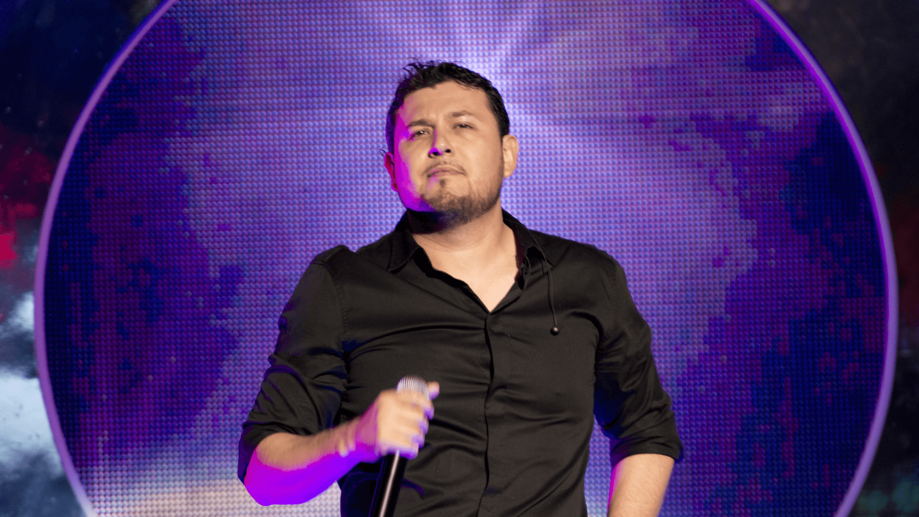 Roberto Tapia (21+ Event)