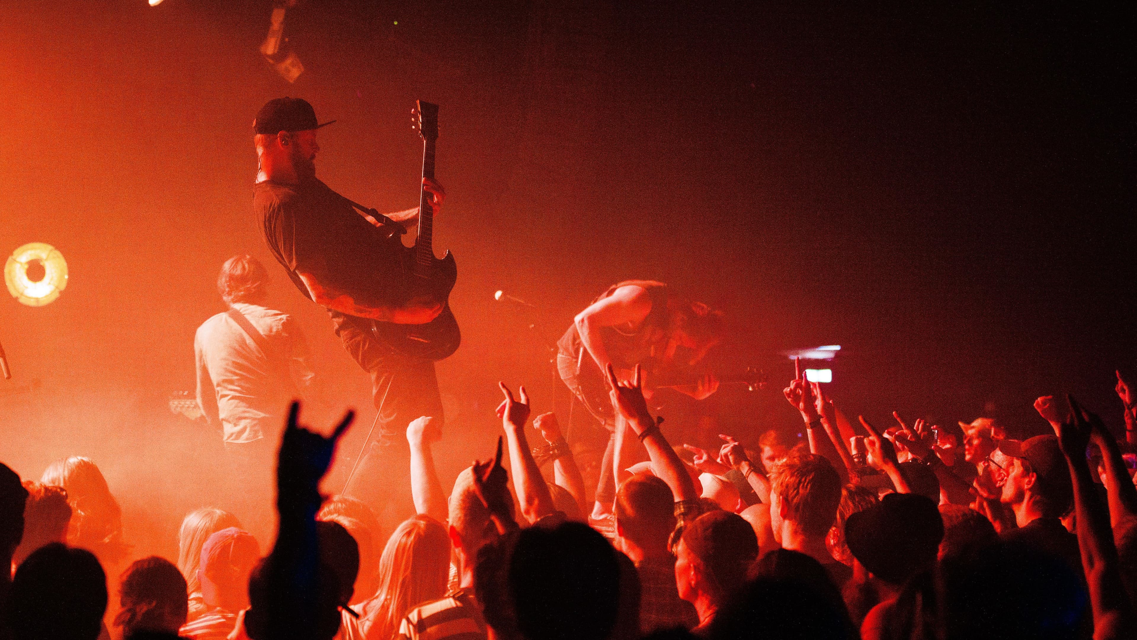 Erra & Currents with Caskets and Aviana