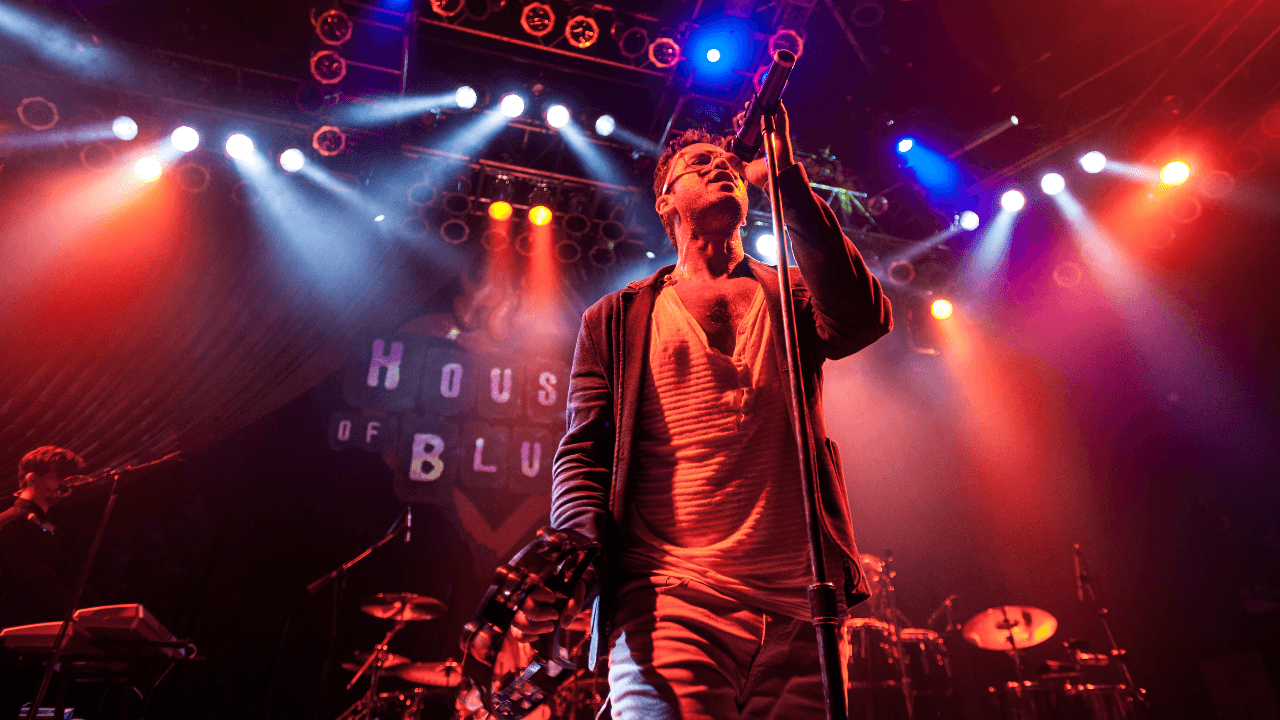 Los Amigos Invisibles