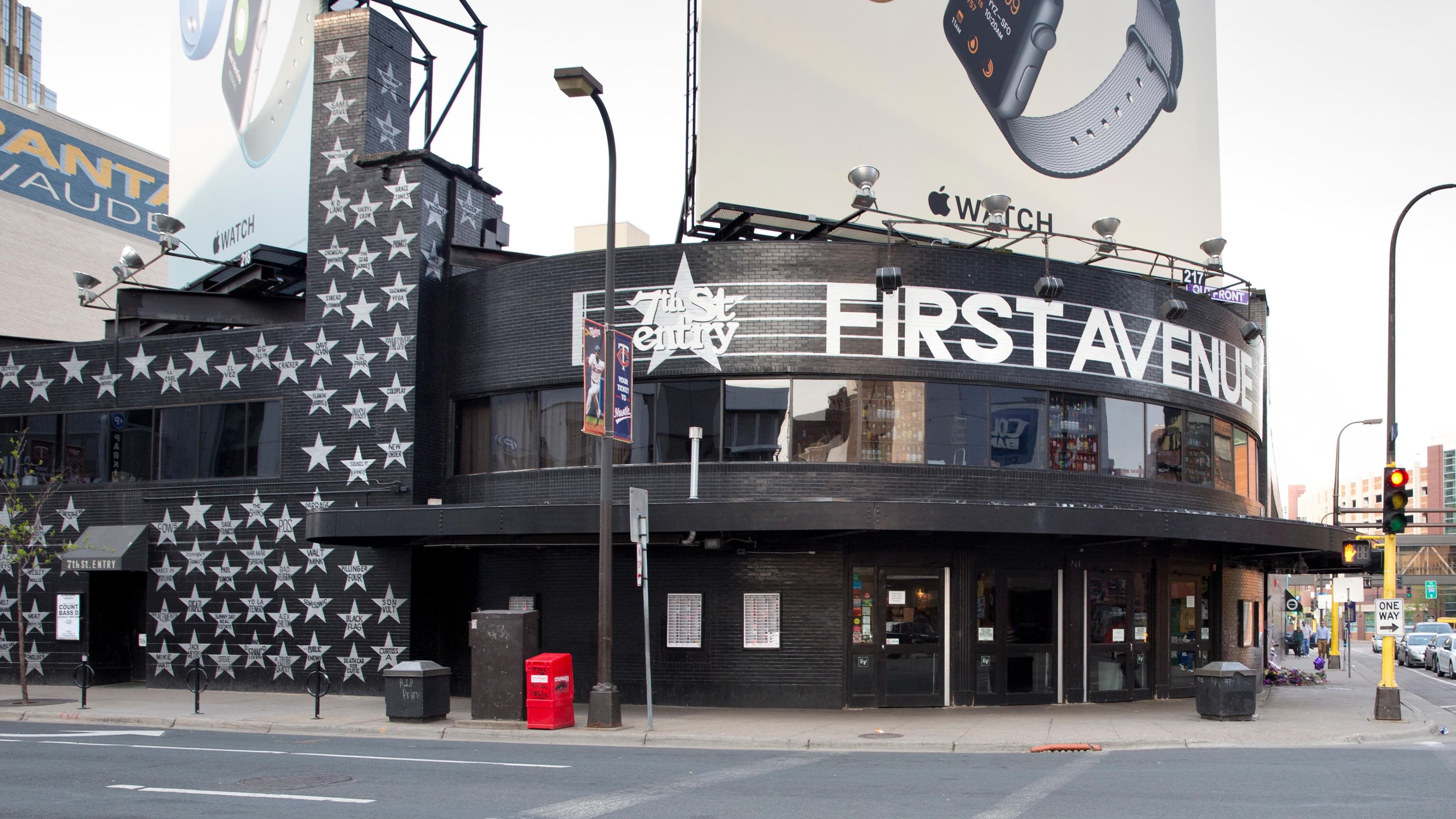 First Avenue Club - IA