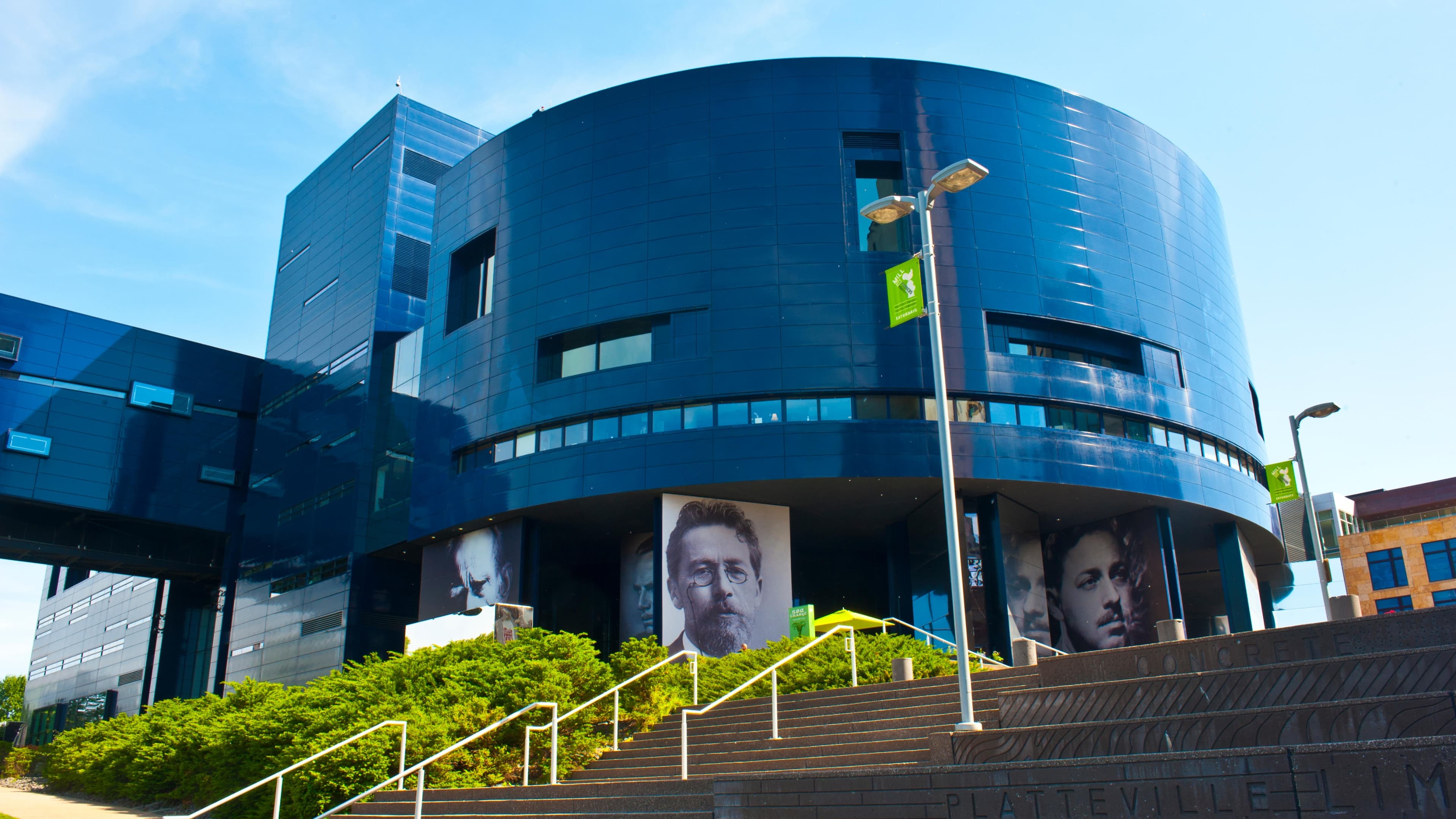 Wurtele Thrust Stage - Guthrie Theater