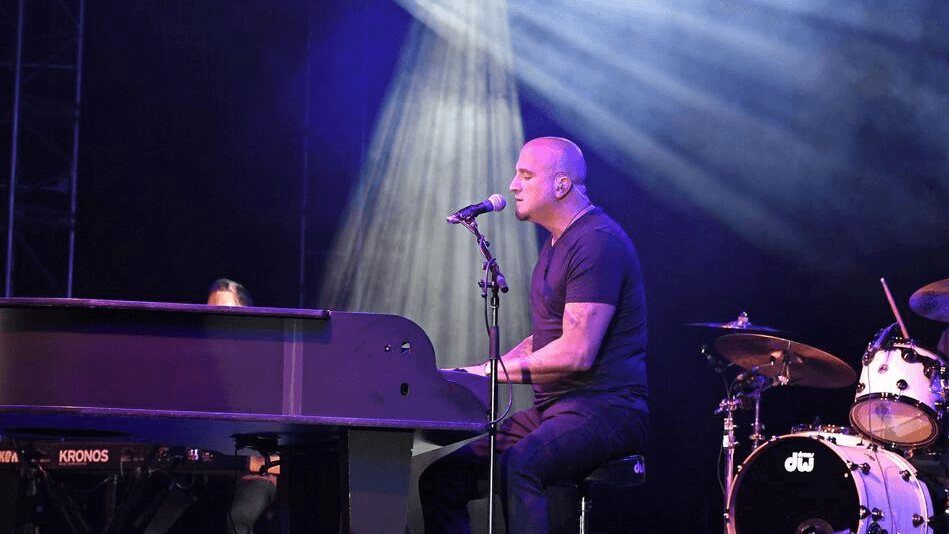 Mike DelGuidice (21+ Event)