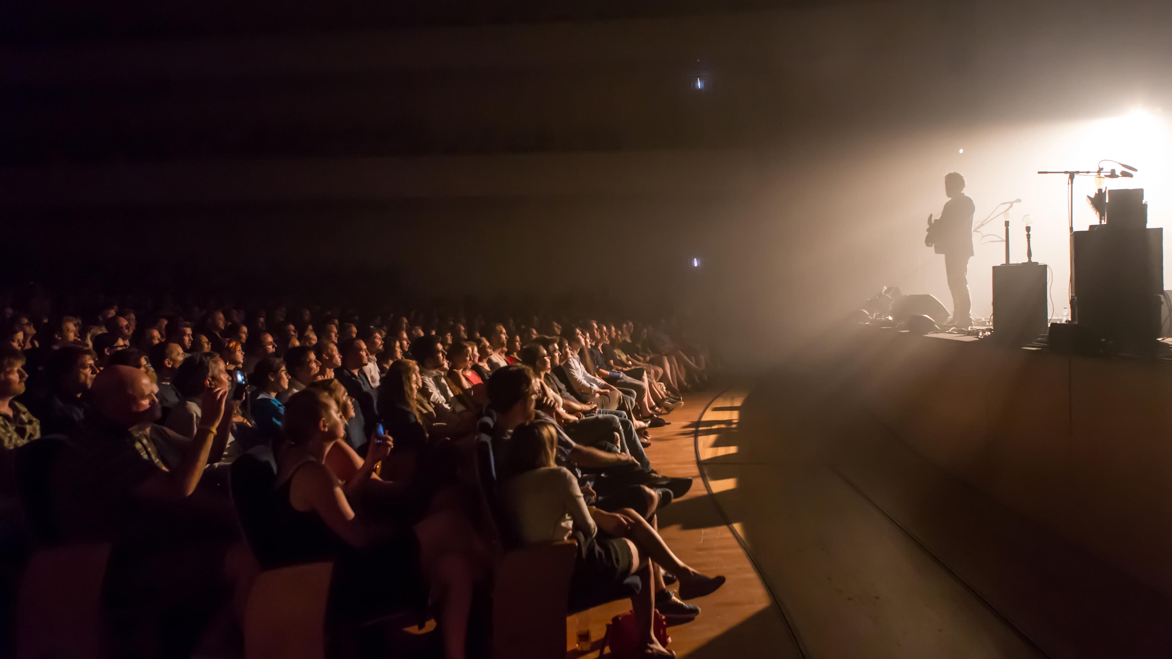 Bear's Den Showroom At Seneca Niagara Resort & Casino