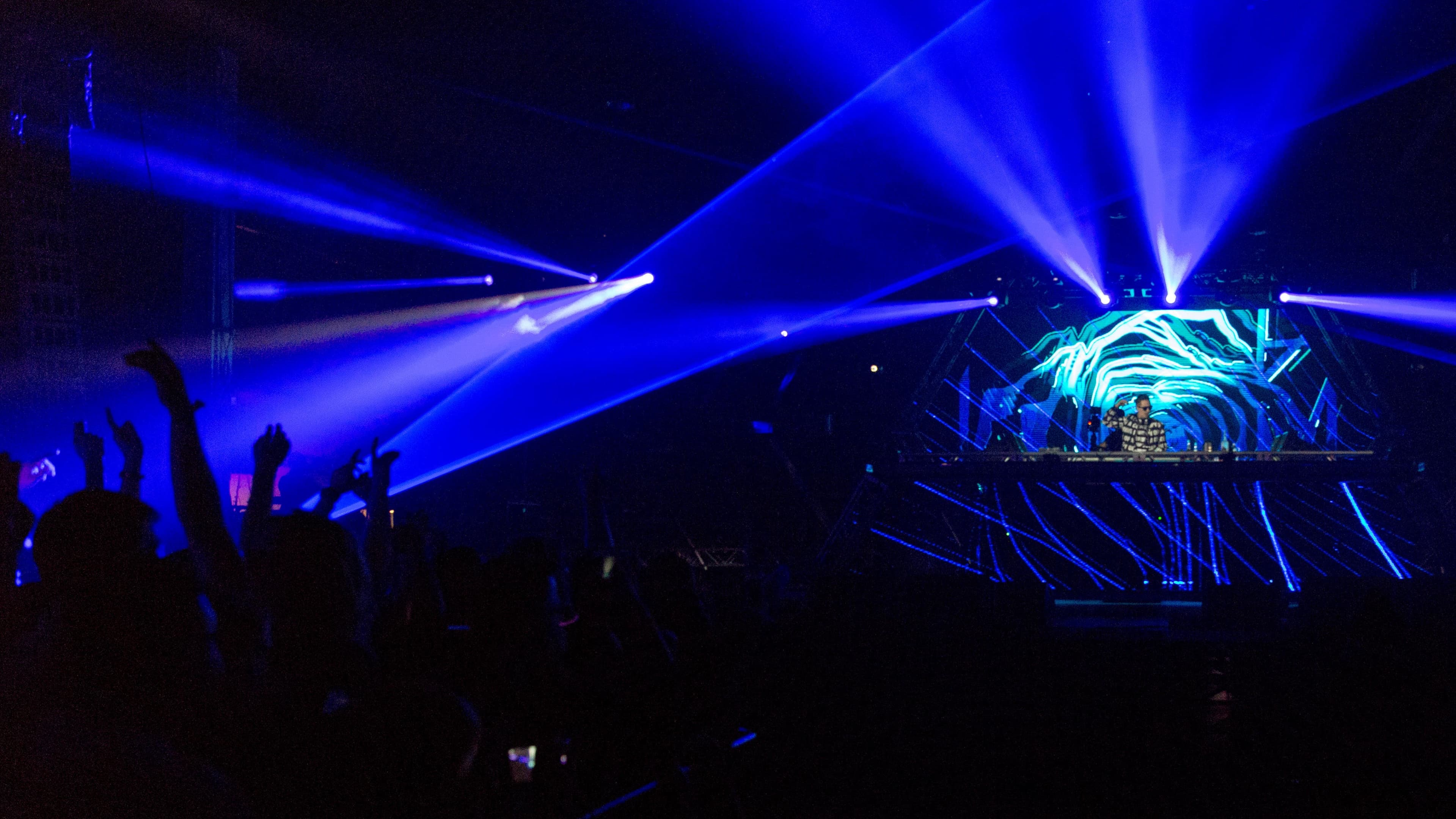 Donald E. Stephens Convention Center