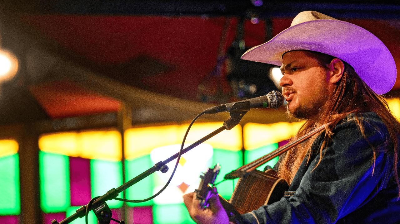 Vincent Neil Emerson (18+ Event)