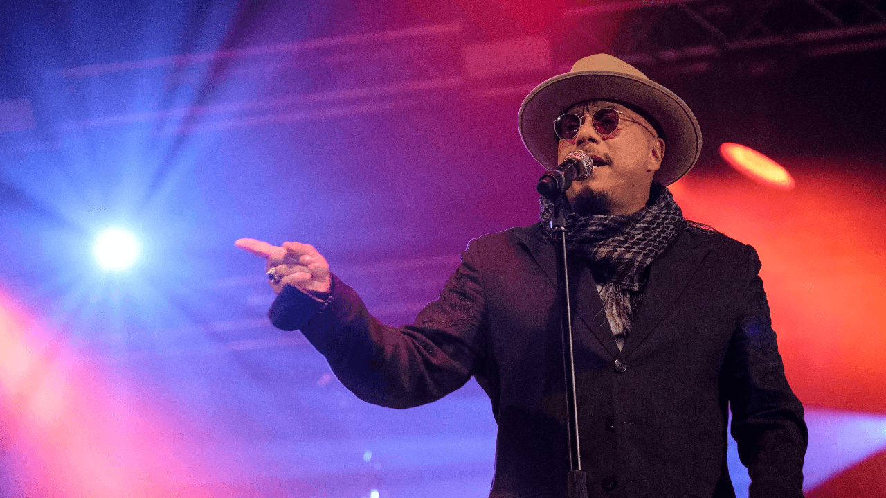Howard Hewett